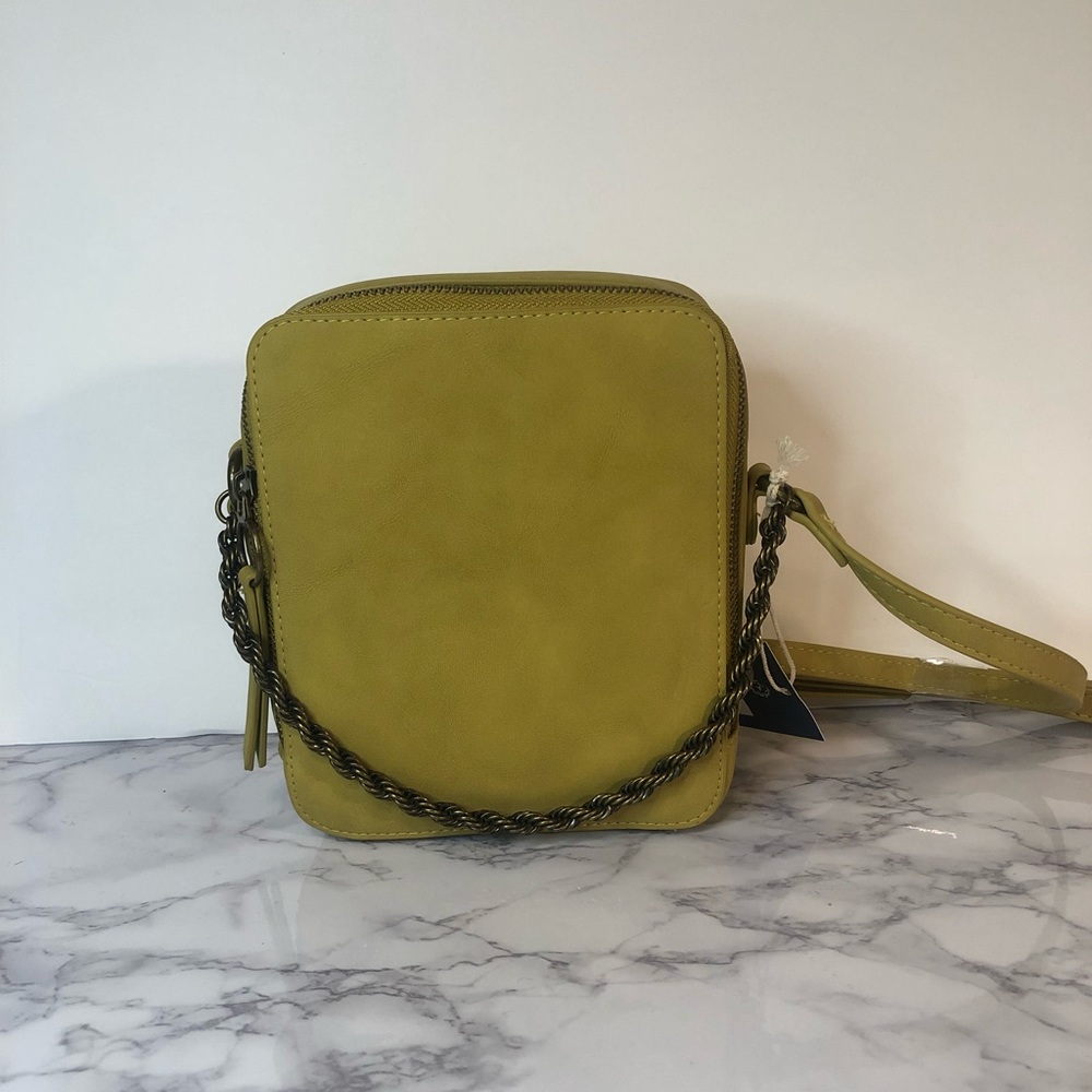 NWT Universal Thread Crossbody with Chain Accent